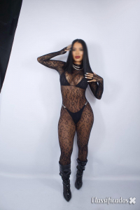 Linda morena  da cintura fina e bunda grande.Novidade