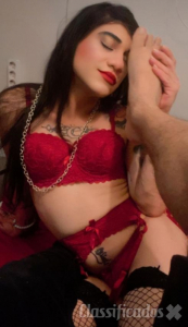 , A DAMA DE VERMELHO TE ESPERA PARA  PINAR GOSTOSO