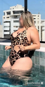 Brasileira gostosa,adora minete