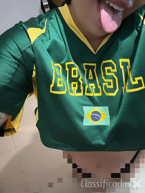 NOVINHA DOS PEITOS GRANDES  FAÇO DESLOCAÇÃO  TAMBÉM