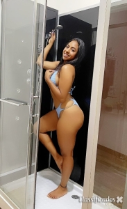 Marina uma massagem deliciosa em Caíde