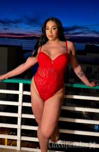 SANDRA BELLUCCI CAVALONA DOMINANTE