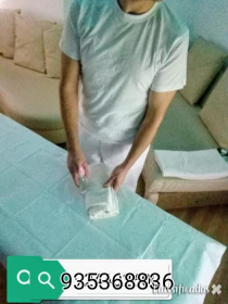 Homen massagista