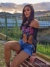 Novinha safadinha ? Faço deslocação