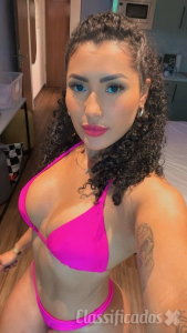 Morena completa estilo namoradinha