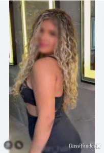 Loirinha do anal apertadinho e garganta profunda ate o final