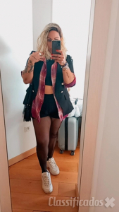 LOIRA FURACÃO!! QUERO SENTIR SEU LEITE QUENTE NA MINHA BOCA