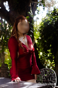 Eu sei o que tu queres, teu segredo está nas minhas mãos