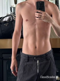 Jovem acompanhante