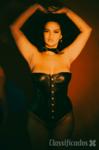Domme especiialista em pegging
