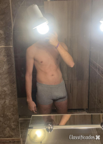 Homem 20 anos para satisfazer mulheres