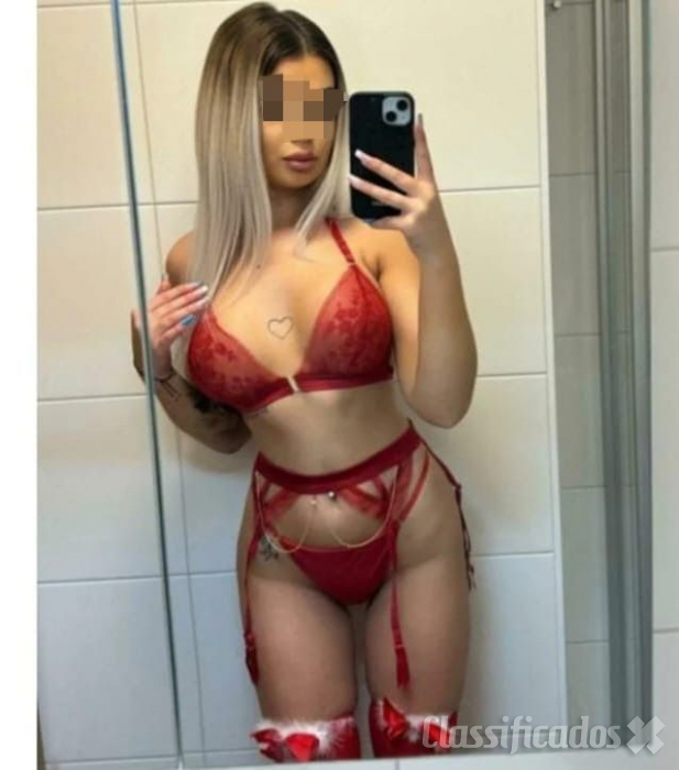 Loira cheia de tesão