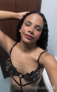 Novinha cheirando a leite acabei de no país