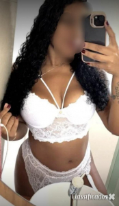 Sua namoradinha secreta ama beijar