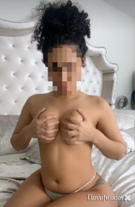 Novinha magrinha , miuda gira novinha do papa