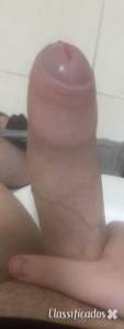 Ofereco lembrancinha procuro amiga colorida